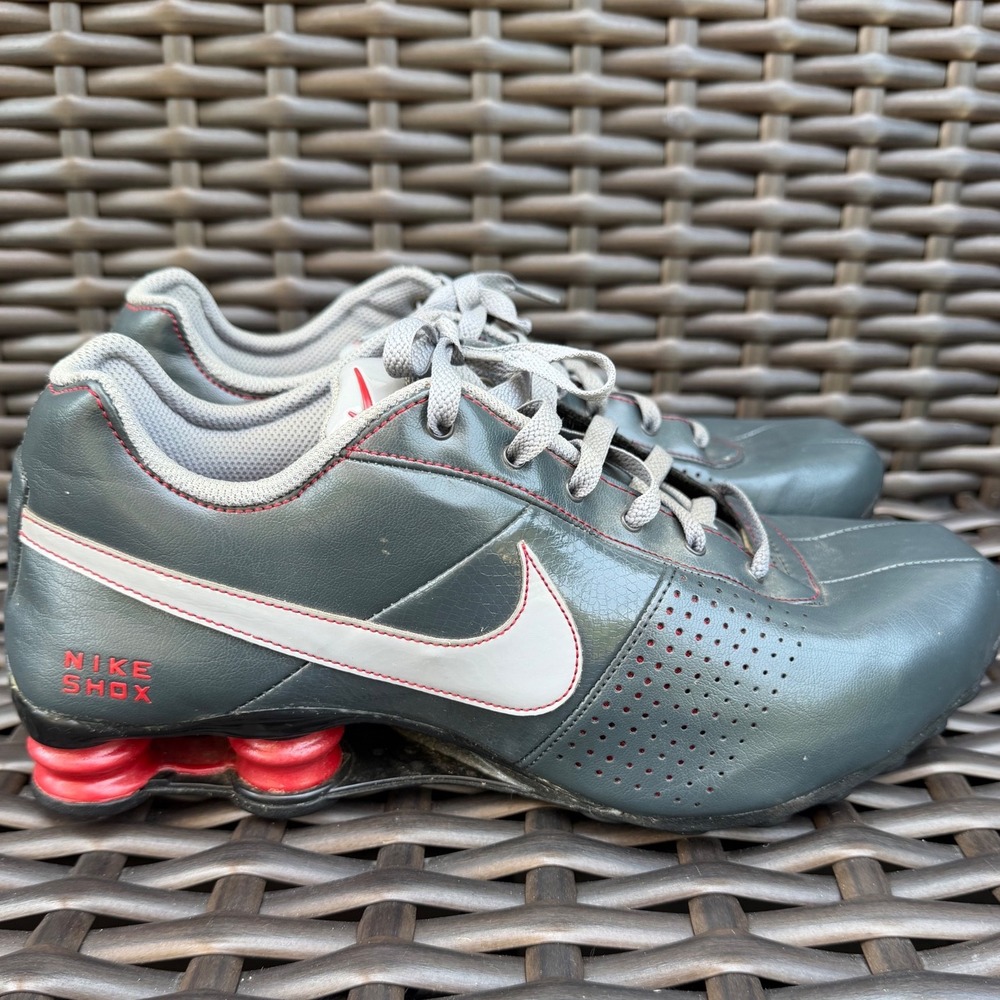 Nike Shox Rivalry Mens size 11 Grey Sport Red Leather Sneakers 2010 Y2K Retro